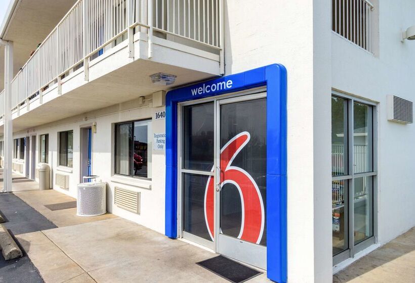 Motel 6redding, Ca Central