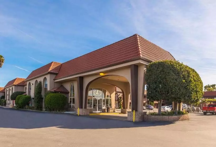 Мотель Laurel Inn & Conference Center