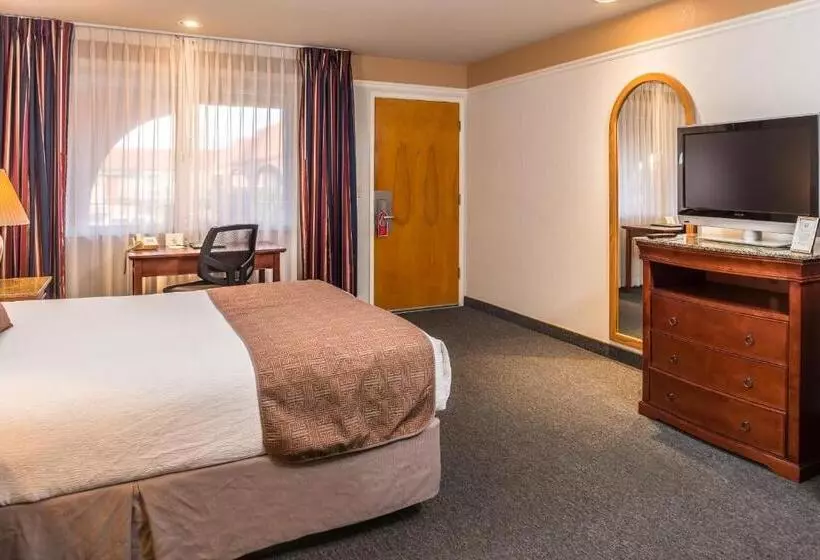 Мотель Laurel Inn & Conference Center