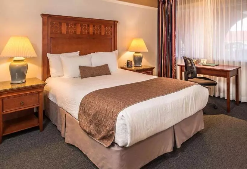 Мотель Laurel Inn & Conference Center