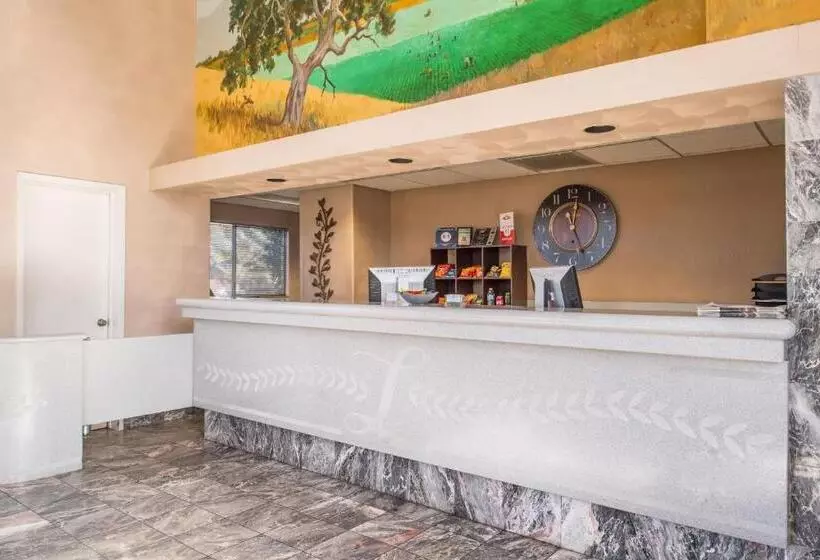 Мотель Laurel Inn & Conference Center