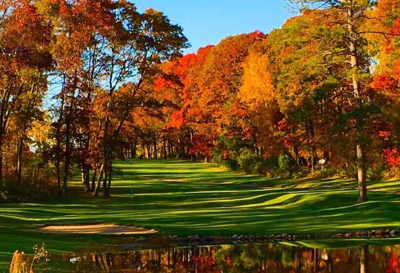 Resort Maddens On Gull Lake