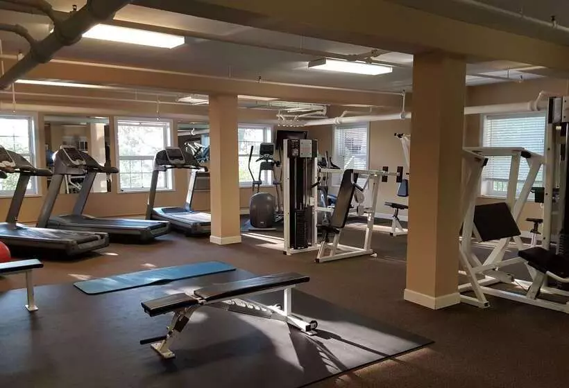 منتجع Maddens On Gull Lake