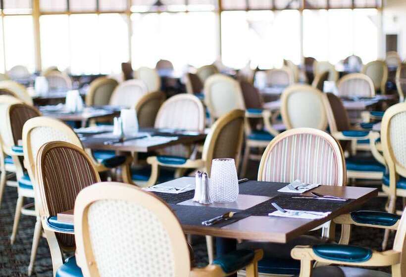 Resort Maddens On Gull Lake