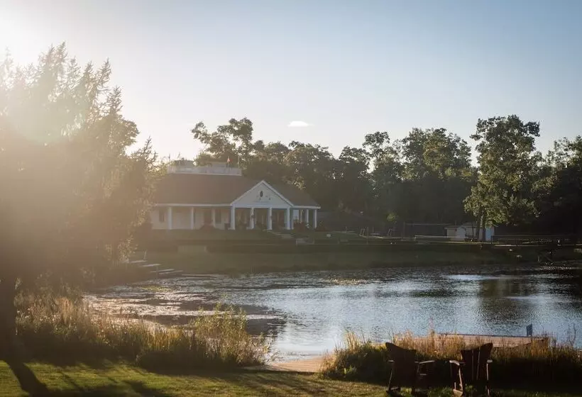 منتجع Maddens On Gull Lake