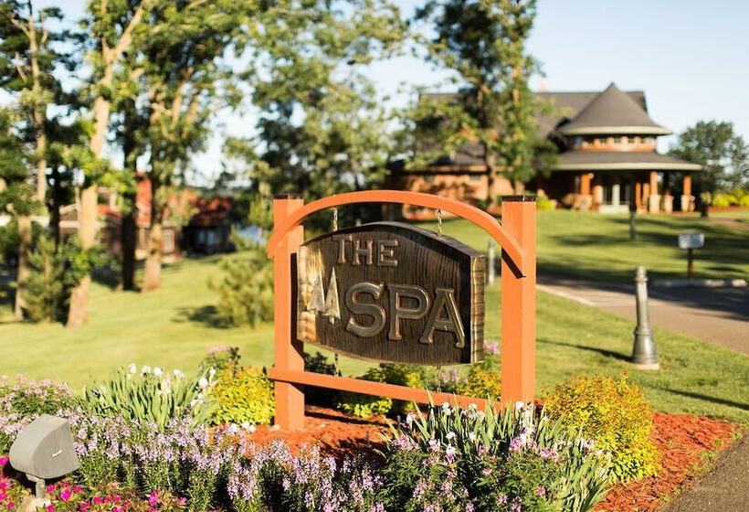 Resort Maddens On Gull Lake