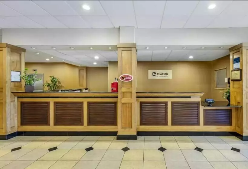 Clarion Hotel Anaheim Resort