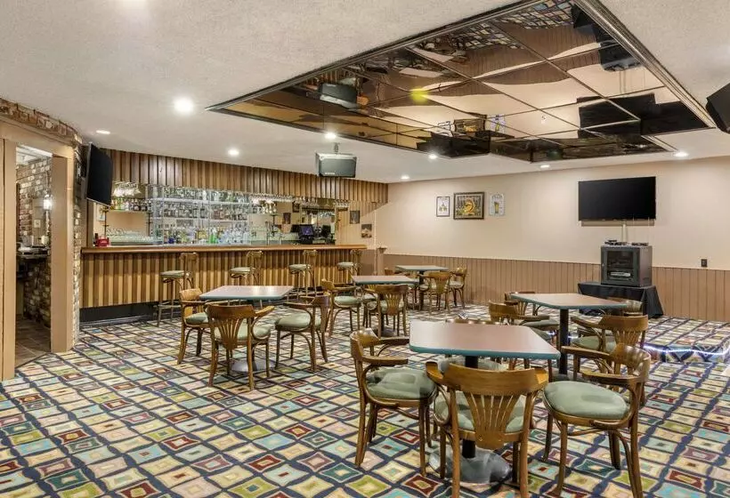 Clarion Hotel Anaheim Resort