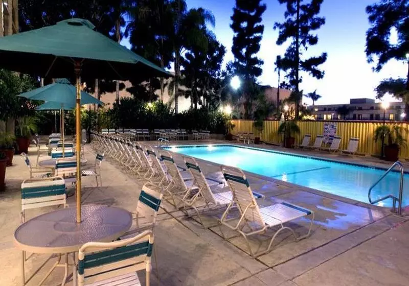 Clarion Hotel Anaheim Resort