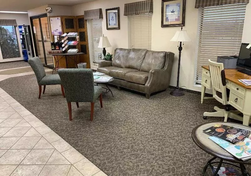 Отель America S Best Value Inn Sandpoint