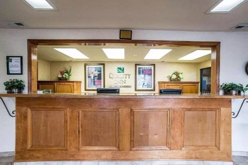 Отель America S Best Value Inn Sandpoint