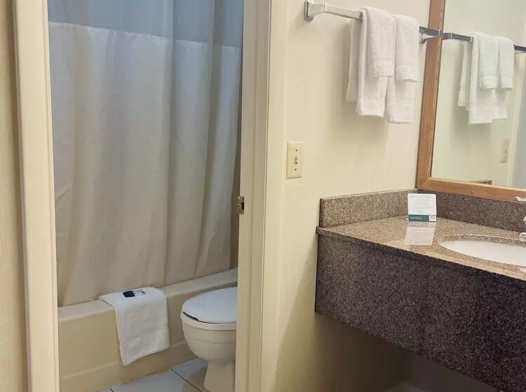 Отель America S Best Value Inn Sandpoint