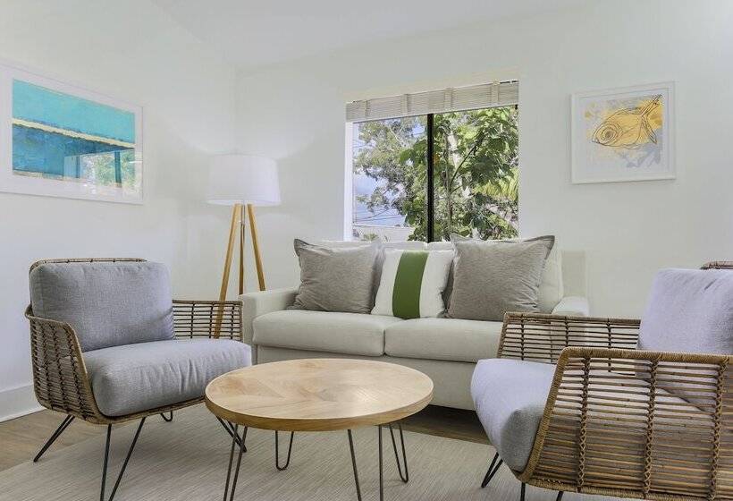 Hadley Resort And Marina