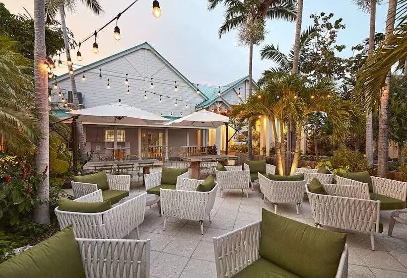 Hadley Resort And Marina