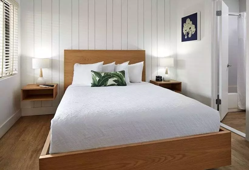 Hadley Resort And Marina