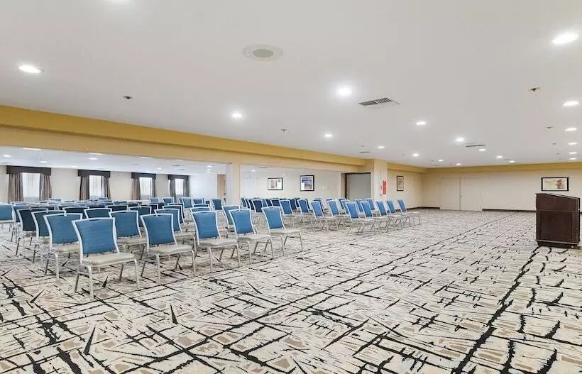 فندق Best Western Plus Heritage Inn