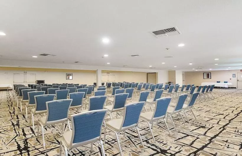 فندق Best Western Plus Heritage Inn