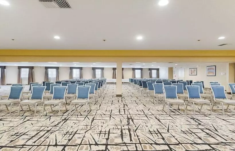 فندق Best Western Plus Heritage Inn