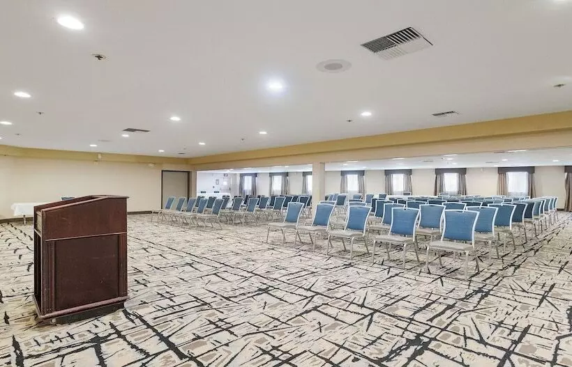 فندق Best Western Plus Heritage Inn