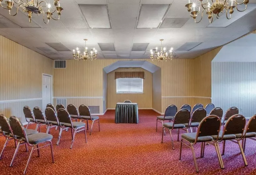 فندق Clarion Suites Augusta