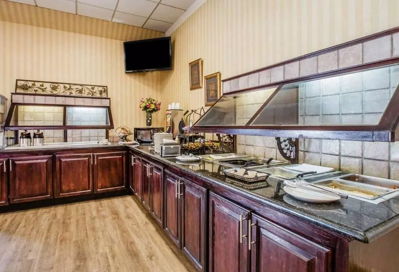 فندق Clarion Suites Augusta