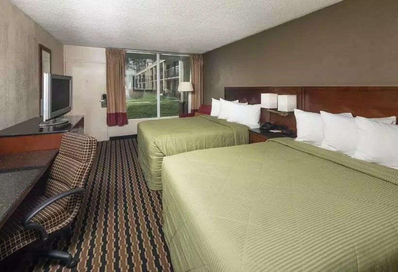 Отель Red Roof Inn Charlotte   Airport