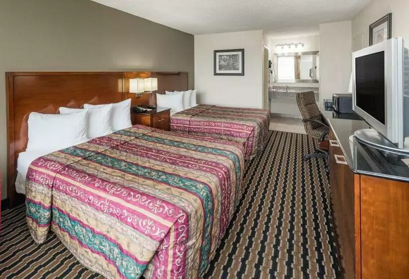 Отель Red Roof Inn Charlotte   Airport