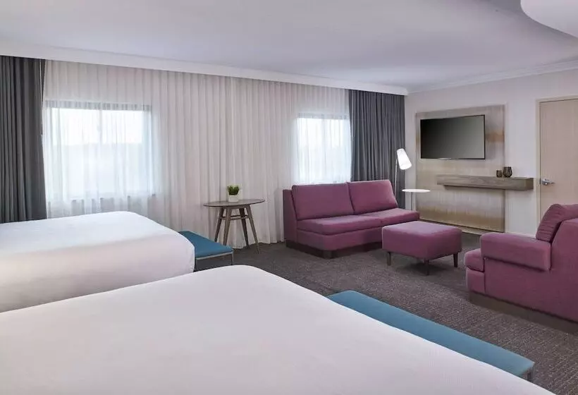 Delta Hotels By Marriott Detroit Novi