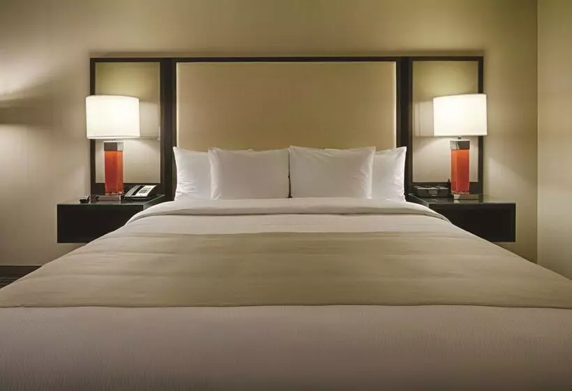 Doubletree By Hilton Hotel Bristol, Connecticut