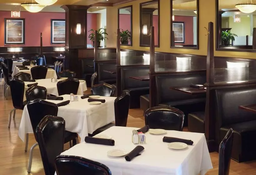 Szálloda Doubletree By Hilton  Chicago  North Shore Conference Center