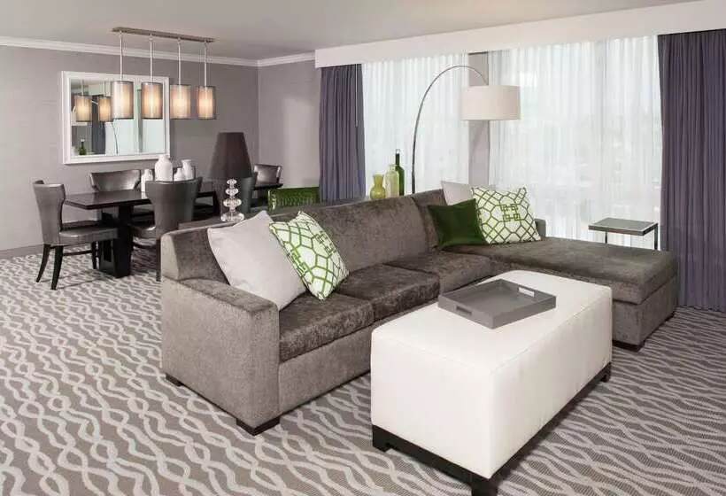 Szálloda Doubletree By Hilton  Chicago  North Shore Conference Center