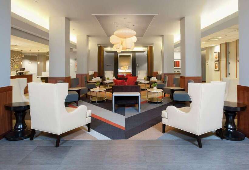 فندق Doubletree By Hilton  Chicago  North Shore Conference Center