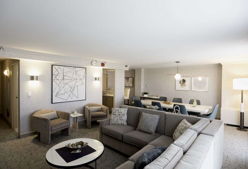 فندق Doubletree By Hilton  Chicago  North Shore Conference Center