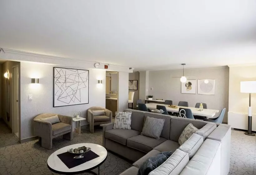 Szálloda Doubletree By Hilton  Chicago  North Shore Conference Center