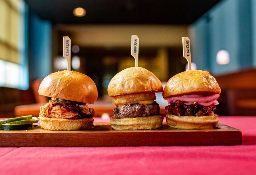 Doubletree By Hilton Hotel Norfolk Airport