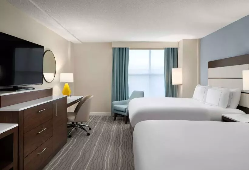 Doubletree By Hilton Hotel Norfolk Airport