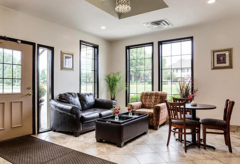 فندق Econo Lodge University