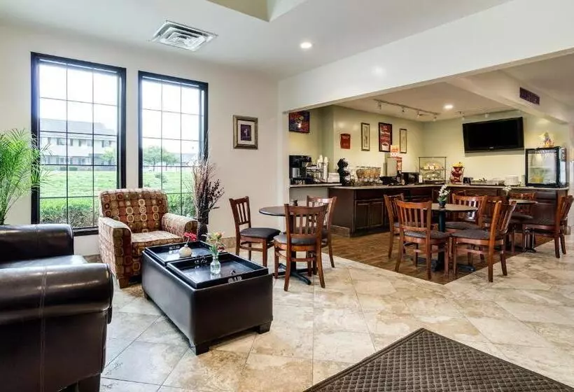 فندق Econo Lodge University