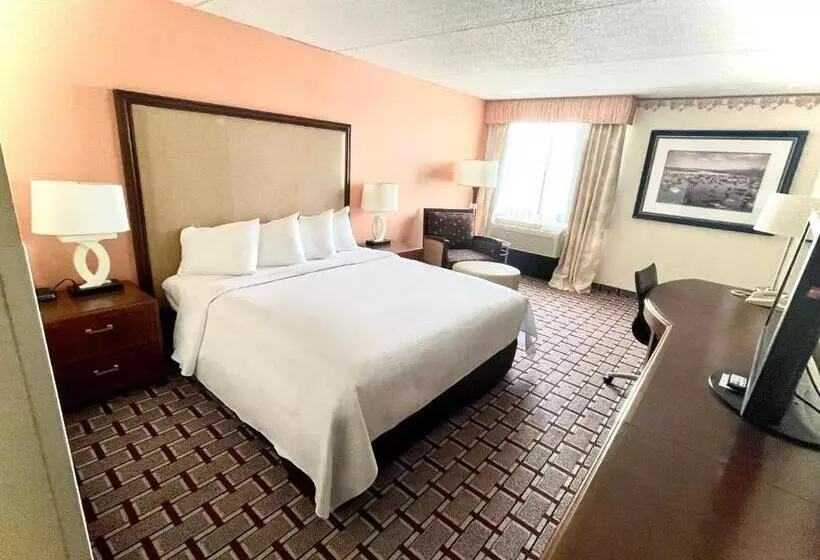 Fairbridge Hotel Cleveland East