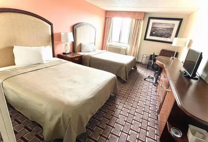 Fairbridge Hotel Cleveland East