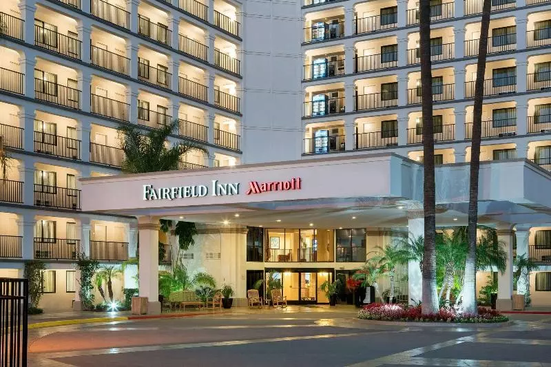 هتل Fairfield By Marriott Anaheim Resort