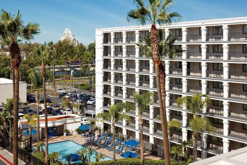 Отель Fairfield By Marriott Anaheim Resort