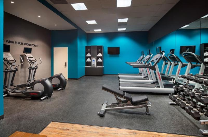 Отель Fairfield By Marriott Anaheim Resort