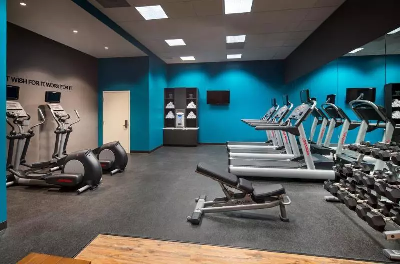 هتل Fairfield By Marriott Anaheim Resort