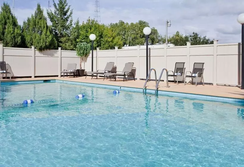 Szálloda Holiday Inn At The Campus, An Ihg