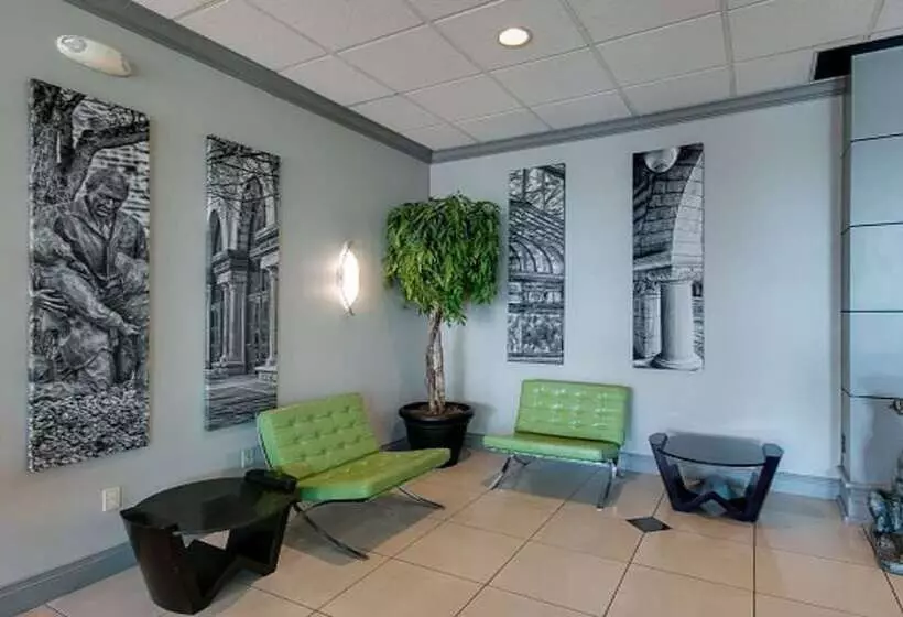 Szálloda Holiday Inn At The Campus, An Ihg