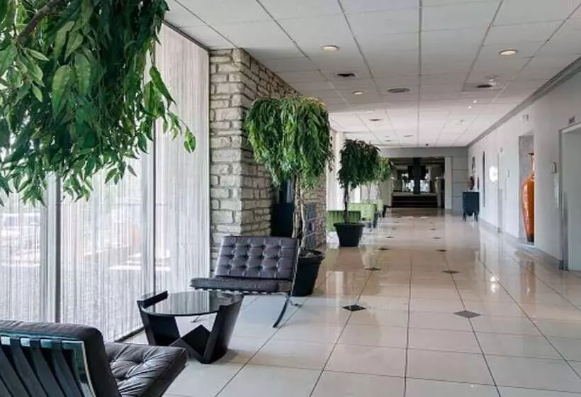 Szálloda Holiday Inn At The Campus, An Ihg