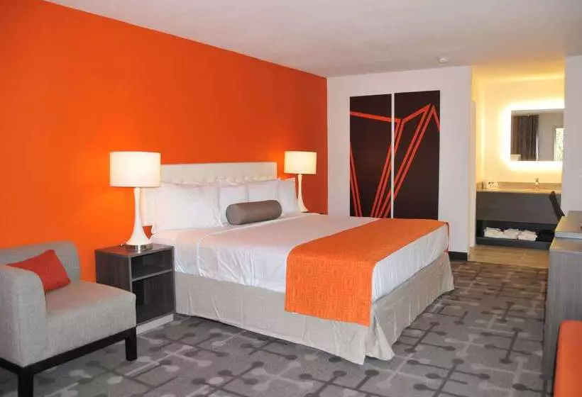 فندق Howard Johnson By Wyndham Florence