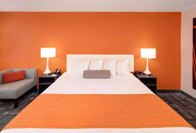 فندق Howard Johnson By Wyndham Florence