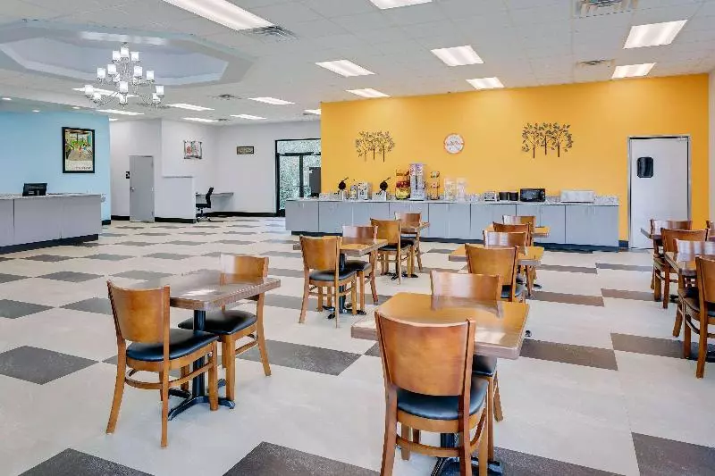 فندق Howard Johnson By Wyndham Florence